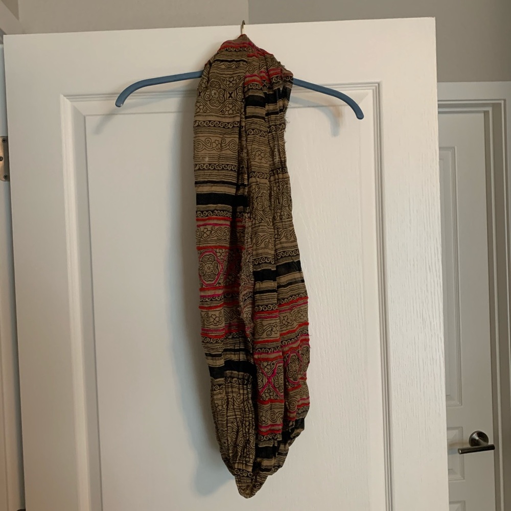 Ecote infinity scarf